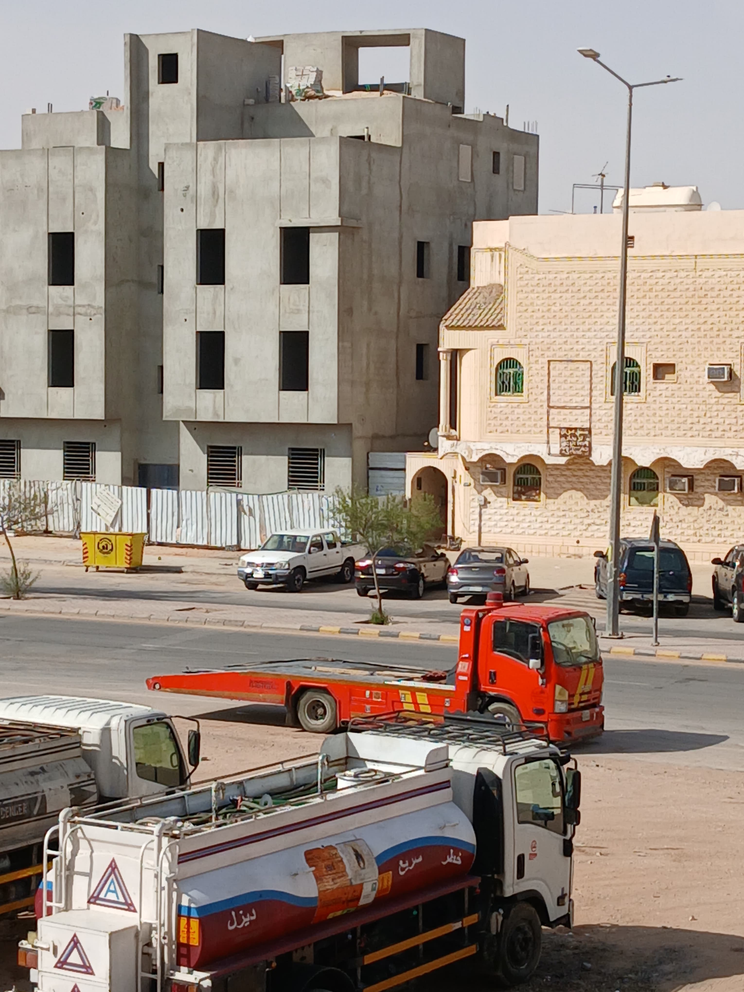 خدمات توصيل وتوزيع  داخل وخارج الرياض 0