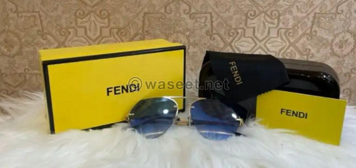 نظارات FENDI  للبيع 0