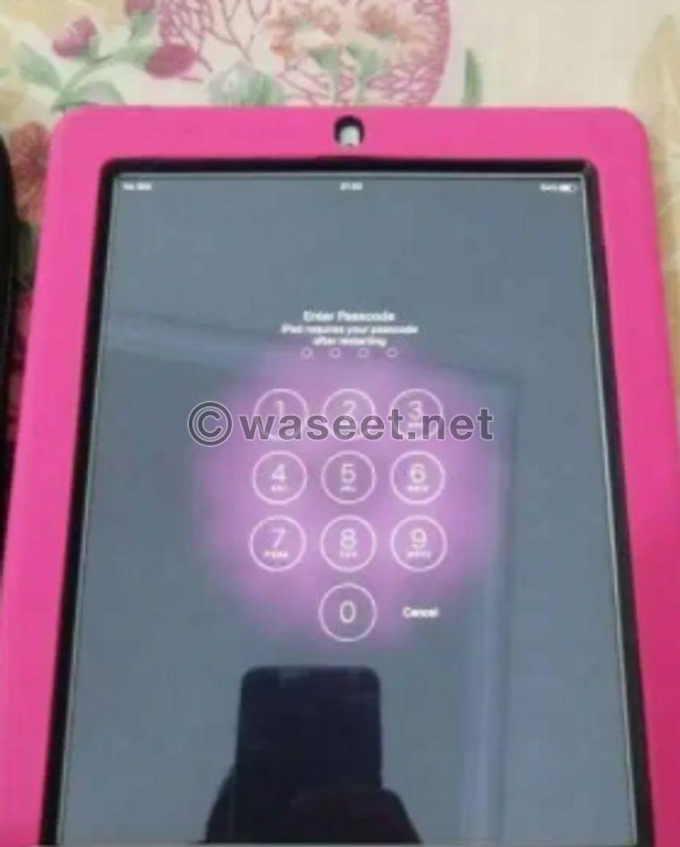 For sale Apple I pad 2 with sim 1