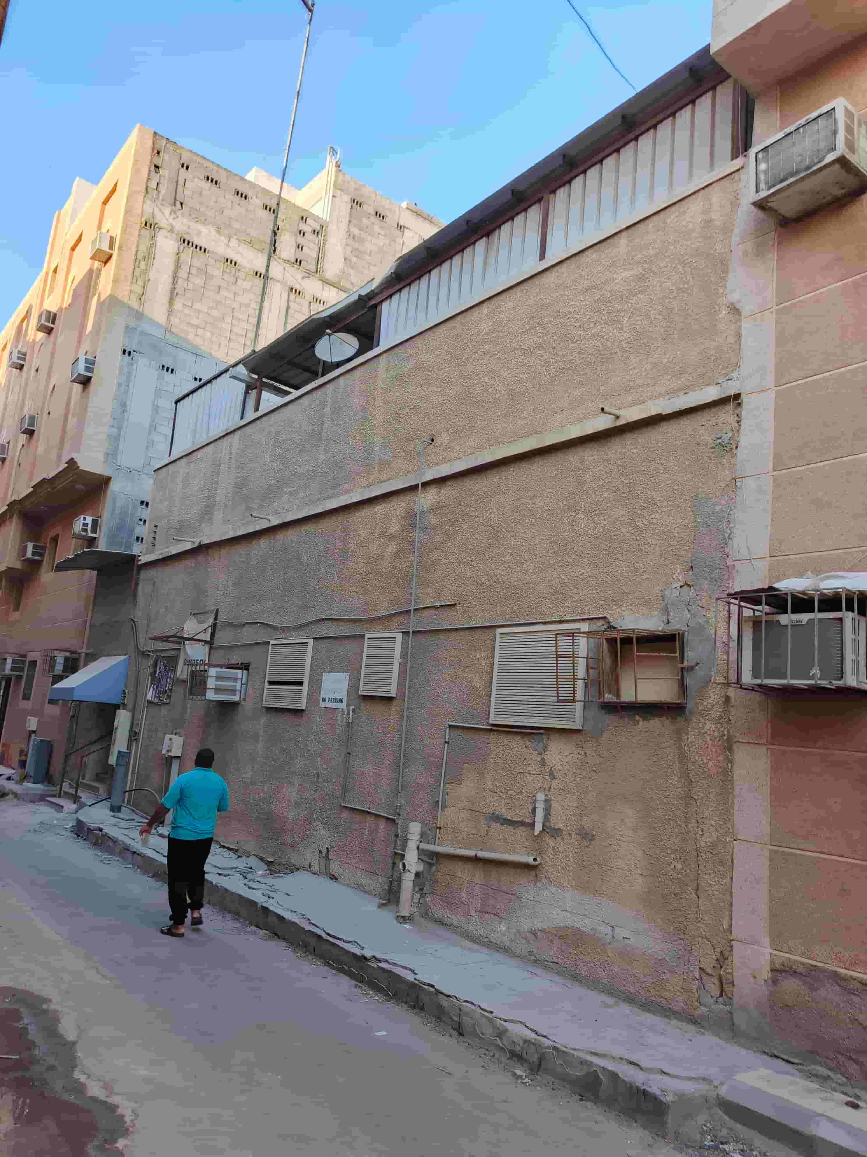 بيت قديم بالهدامة للبيع بيت قديم بالهدامة للبيع