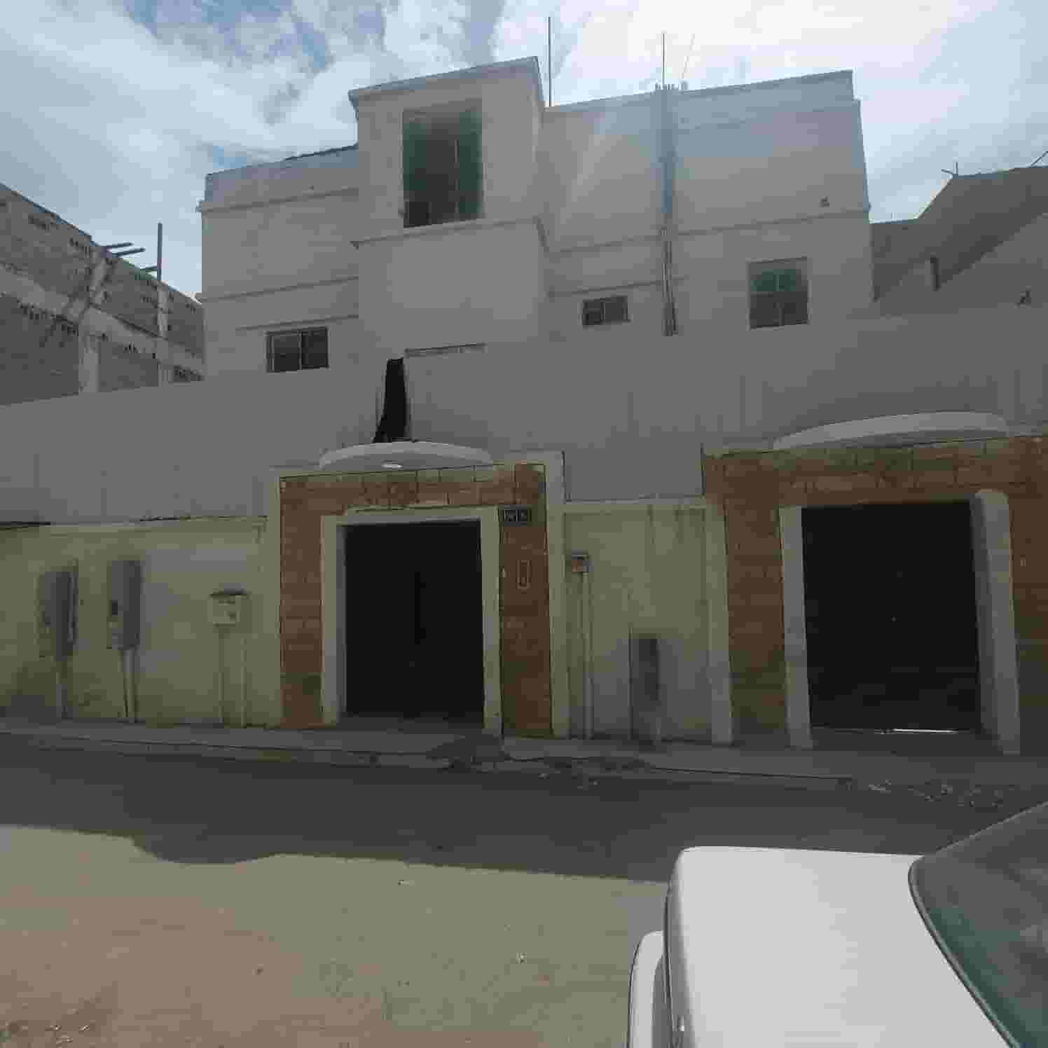 عمارة للبيع بيت بحي العدامه عمارة للبيع بيت بحي العدامه